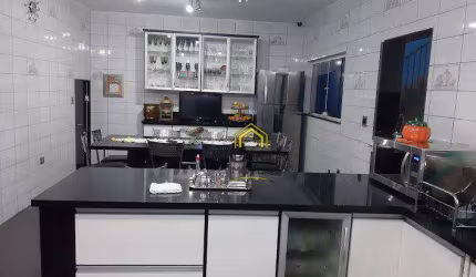 Casa com 6 dormitórios à venda, 400 m² por R$ 1.590.000 - Jardim Santa Helena - Guarulhos/SP