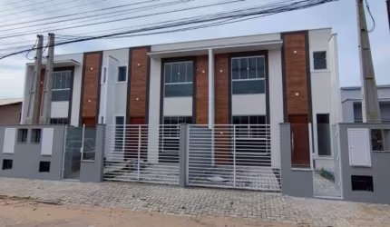 Casa com 3 quartos à venda no Meia Praia, Navegantes  por R$ 579.000