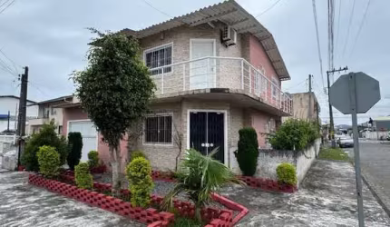 Casa com 6 quartos à venda no Centro, Navegantes  por R$ 1.200.000