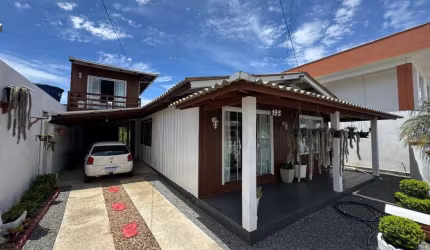 Casa com 3 quartos à venda no Gravatá, Penha  por R$ 600.000