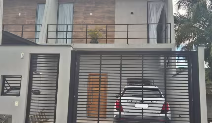 Casa com 3 quartos à venda no Itacolomi, Balneário Piçarras  por R$ 860.000