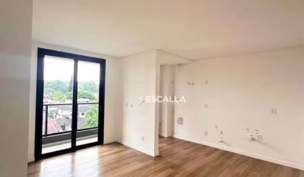 Apartamento com  1 ampla suíte com closet no Bairro Anita Garibaldi