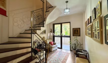 Amplo Apartamento Duplex a venda no Atiradores!