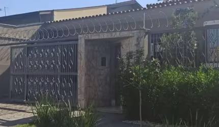 Casa com 3 quartos à venda na Chácara Areal, Indaiatuba  por R$ 990.000