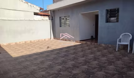 Casa com 4 quartos à venda no Jardim Flórida, Indaiatuba  por R$ 585.000