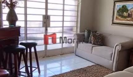 Casa com 5 quartos à venda em Caiçaras, Belo Horizonte  por R$ 850.000