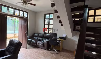 Casa com 3 quartos à venda em Paquetá, Belo Horizonte  por R$ 1.200.000