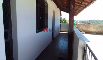 Casa comercial com 2 salas para alugar em Floramar, Belo Horizonte  por R$ 3.390