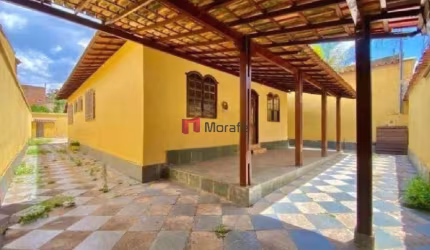 Casa com 3 quartos para alugar no Planalto, Belo Horizonte  por R$ 4.230