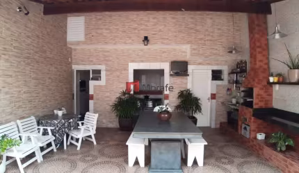 Casa com 3 quartos à venda em Paquetá, Belo Horizonte  por R$ 850.000