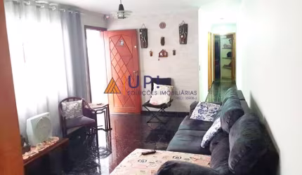 Casa totalmente térrea - 3 quartos ( 1 suíte ) - 2 vagas - edícula e quintal - Vila Nova Mazzei
