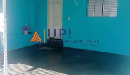 Casa Térrea com 3 Dormitórios sendo 2 Suítes à Venda