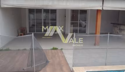 Sobrado com 4 dormitórios à venda, 180 m² por R$ 1.270.000 - Villa Branca - Jacareí/SP