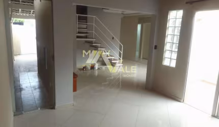 Sobrado com 3 dormitórios à venda, 118 m² por R$ 901.000 - Villa Branca - Jacareí/SP