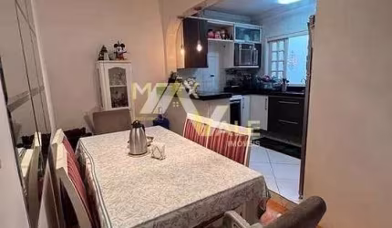 Sobrado com 2 dormitórios à venda, 107 m² por R$ 490.000 - Jardim Califórnia - Jacareí/SP