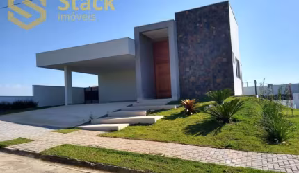 CASA TÉRREA COM 3 SUÍTES SENDO 1 MÁSTER NO CONDOMÍNIO TERRAS DA ALVORADA!