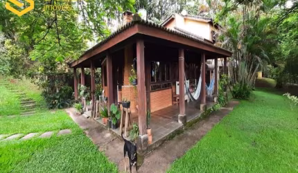 ara a venda, localizada na Estrada Municipal Do Marco Leite, Jundiaí/SP. Chácara cinematográfica, muito linda mesmo