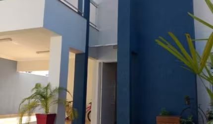CASA A VENDA EM JUNDIAÍ NO BAIRO DA COLÔNIA.