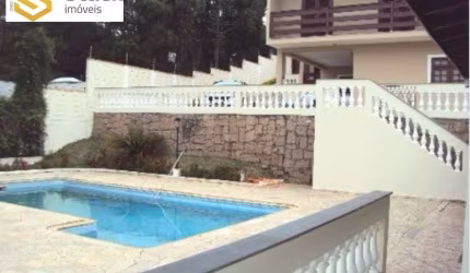 Linda Casa com 369 m² área construída, 1.350 m² terreno no Bairro Caxambu
