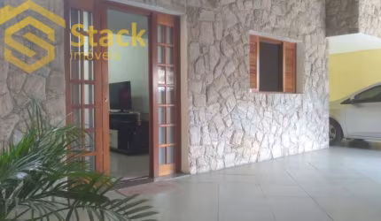 Casa com 3 quartos à venda na Rua Ângela Lessi Larrubia, 91, Vila Tavares, Campo Limpo Paulista por R$ 750.000