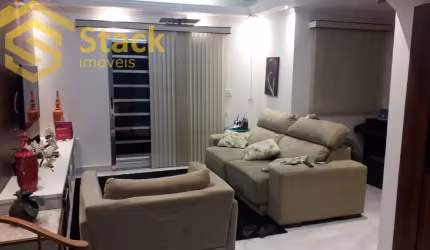 Casa com 3 quartos à venda na Rua Professora Yacy Cordts Rossetti Tiene, 10000, Parque Residencial Jundiaí, Jundiaí por R$ 700.000