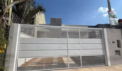 Casa com 3 quartos à venda na Rua Regina Dellacqua Visnardi, 115, Jardim Marambaia, Jundiaí por R$ 735.000