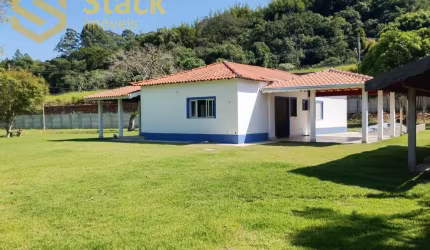 Chácara a venda,  com casa térrea totalmente reformada acabamento em porcelanato localizada na Rodovia Eng. Constâncio Cintra, Jundíai SP