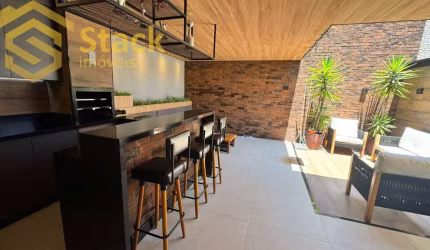 CASA À VENDA COM 3 DORMITÓRIOS, SENDO 1 SUÍTE NO RESIDENCIAL THINA - BAIRRO MEDEIROS- JUNDIAÍ/SP