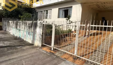 Casa Térrea à Venda localizada no bairro Jardim do Estádio - Jundiaí/SP, terreno de 311 m² com uma área construida de 302 m²