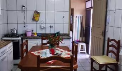 PARQUE DAS NAÇÕES - CASA ANTIGA HABITÁVEL