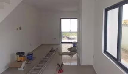 Sobrado para Venda em Palhoça, Nova Palhoça, 3 dormitórios, 1 suíte, 2 banheiros, 2 vagas