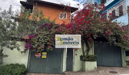**Comercial ou Residencial - Casa no Centro de Mairiporã/SP - Excelente Oportunidade!**