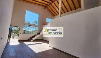 Casa com 2 dormitórios (1 suíte) + Mezanino à venda dentro do Condomínios Águas de São Pedro.