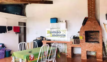 Casa com amplo quintal à Venda no Bairro Jd Pereira, Distrito de Terra Preta, Mairiporã/SP
