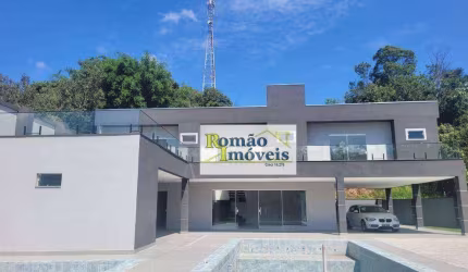 Casa com 4 suítes à Venda no Condomínio Canada Village em Mairiporã/SP