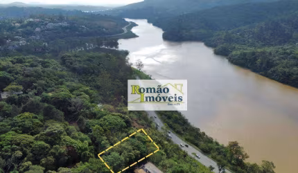**Lindo Terreno à Venda em Mairiporã com Vista Espetacular para a Represa!**