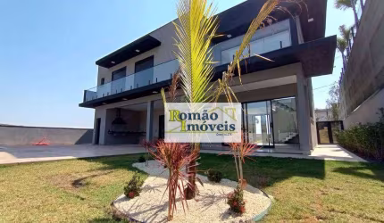 Linda Casa de Alto Padrão em Condomínio Exclusivo em Atibaia**