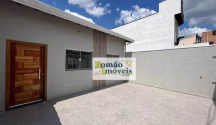 Casa Térrea com Quintal à Venda no Bairro Nova Cerejeiras em Atibaia/SP