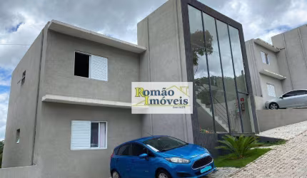 Encante-se com esta linda casa no Village (Padrão Apartamento) em Atibaia, no charmoso bairro Jardim Colonial.