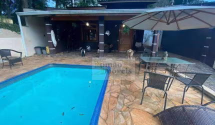 **Espetacular Casa de 4 Quartos com Piscina, Sauna e Pub Irlandês Fino Acabamento em Mairiporã/SP