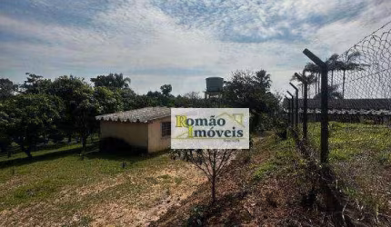 Terreno com 1.968,28m² à venda no Bairro do Corumbá. Pode servir para exploração comercial.