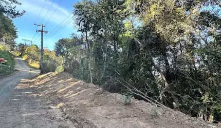 Terreno com 2,688m² de área total, lote com 66m de frente - Bairro Mato Dentro