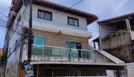 Casa bem localizada na Federação