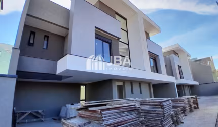 SOBRADOS TRIPLEX  COM 3 SUÍTES E TERRAÇO NO BACACHERI