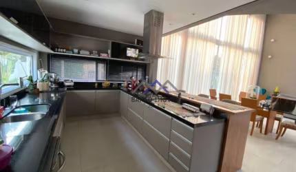 Casa com 4 dormitórios à venda, 424 m² por R$ 3.300.000,00 - Jardim Caxambu - Jundiaí/SP