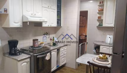 Casa à venda com 3 quartos na Colônia.