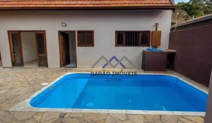 Casa 3 dormitórios em Louveira com piscina