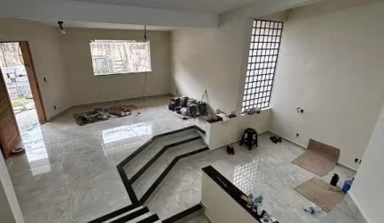 Casa à venda com Edícula no Jd Serra/ Jd Paulita