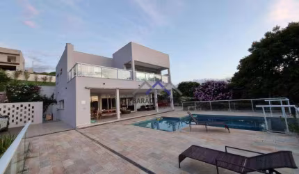 Casa de Alto Padrão - PORTEIRA FECHADA c/1018m² em condomínio fechado Bothanica - Jarinu/SP.