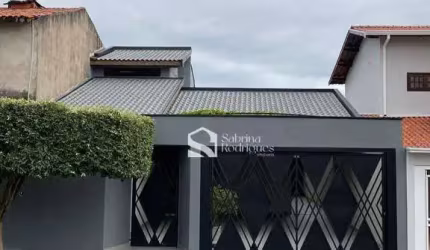 Casa com 3 dormitórios à venda, 180 m² por R$ 1.010.000,00 - Jardim Regina - Indaiatuba/SP